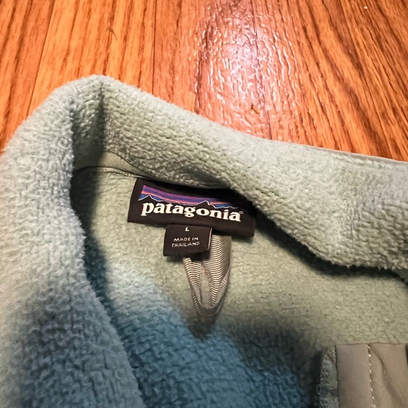 Seafoam Patagonia Jacket - Picture 3 of 3